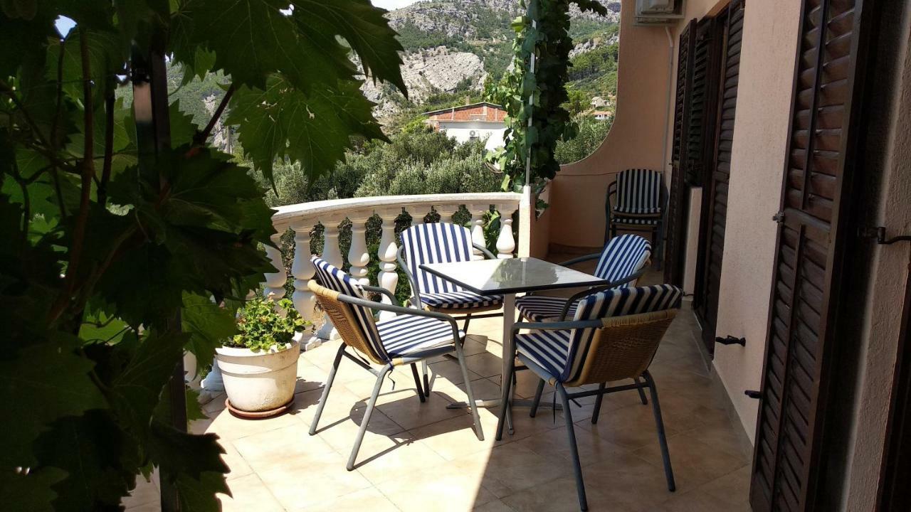 Apartment Ivo Veliko Brdo Makarska Exteriör bild